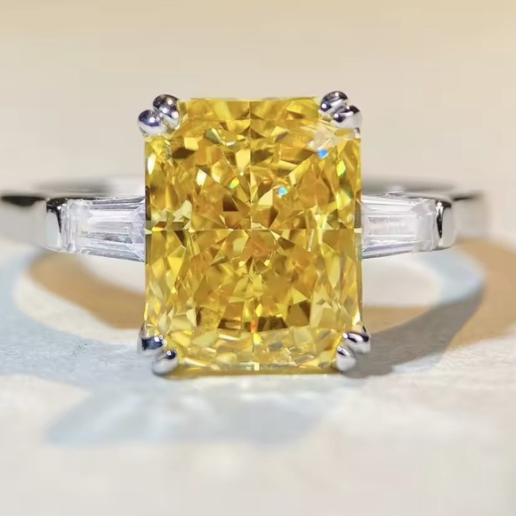 18k 3ct Radiant Canary Ring - Picture 5 of 10